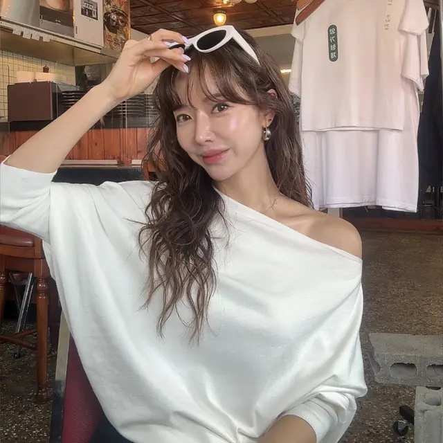 데일리 오프숄더